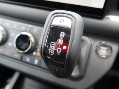 2025 LAND Rover DEFENDER 缩略图 60