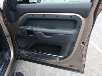 2025 LAND Rover DEFENDER 缩略图 37