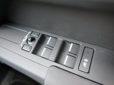 2023 LAND Rover DEFENDER 缩略图 47