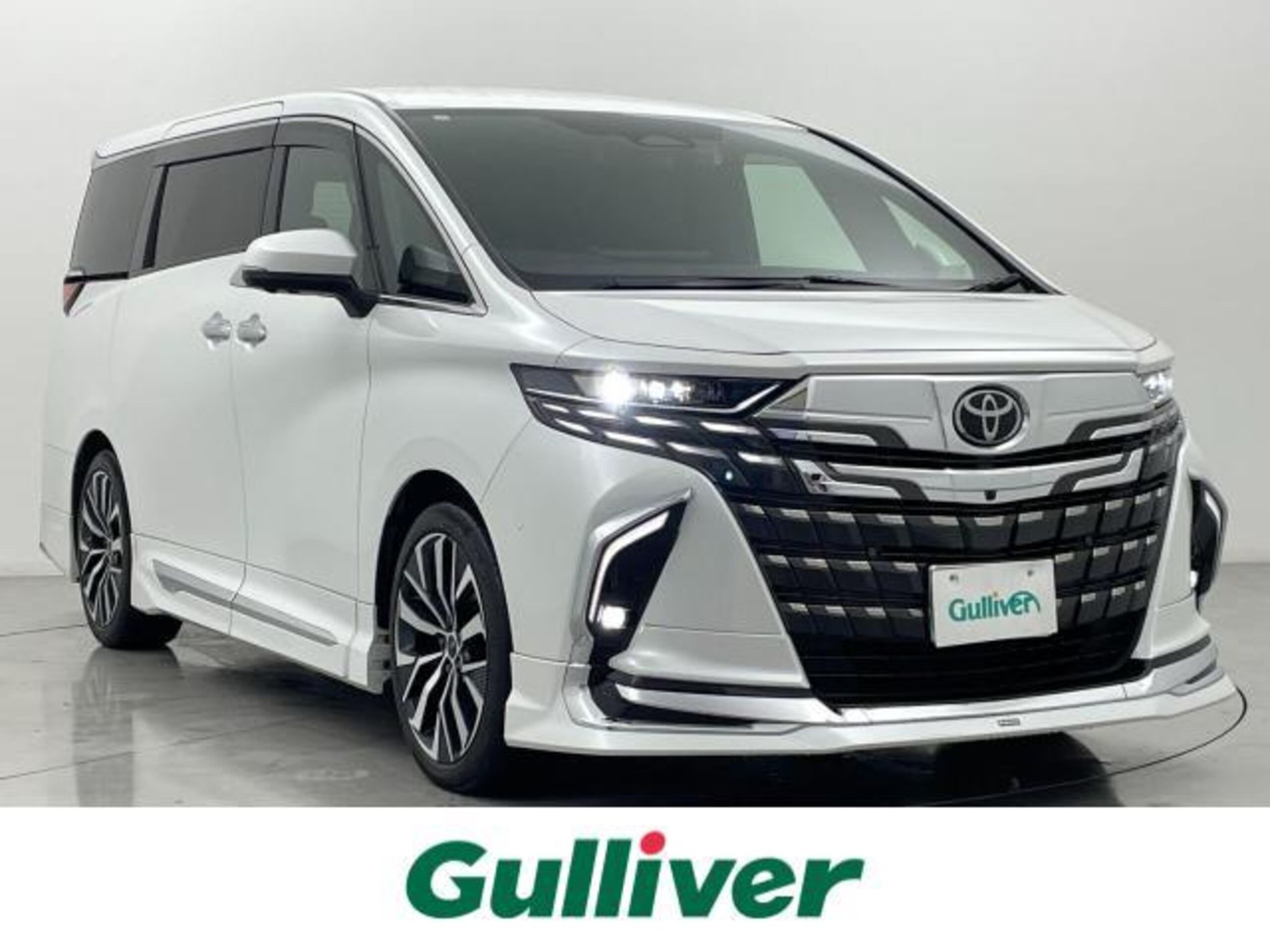 TOYOTA ALPHARD - View 1