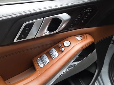 2023 BMW X7 thumbnail 30