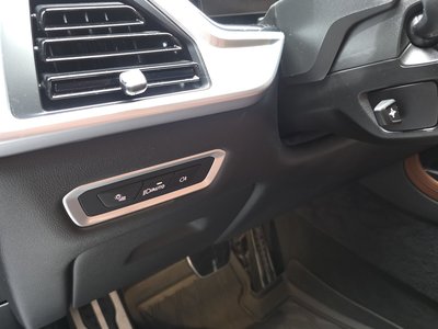 2023 BMW X7 thumbnail 28