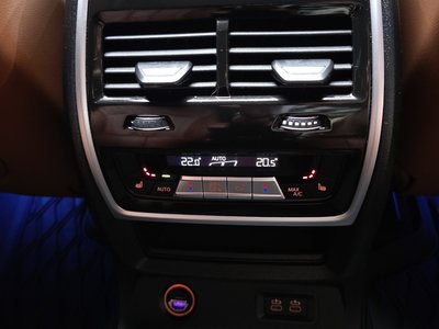 2023 BMW X7 thumbnail 29