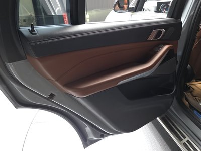 2023 BMW X7 thumbnail 15