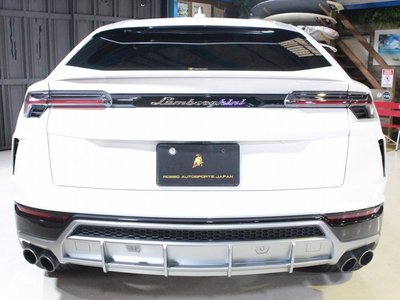 LAMBORGHINI URUS - 6