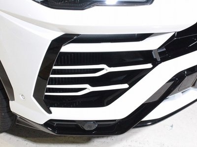 LAMBORGHINI URUS - 8