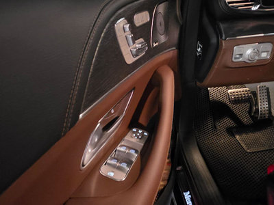 2025 Mercedes-BENZ GLS 缩略图 11