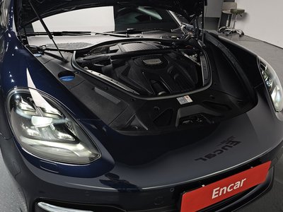 PORSCHE PANAMERA - 7