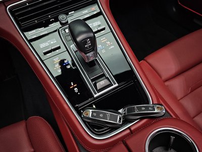 PORSCHE PANAMERA - 9