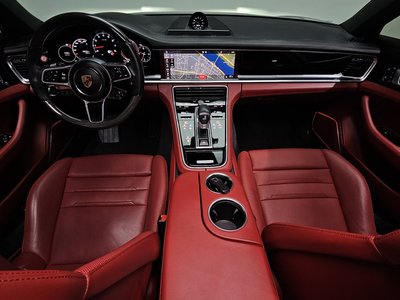 PORSCHE PANAMERA - 5