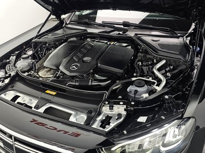 MERCEDES-BENZ E-CLASS - 7