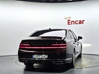GENESIS G90 - 4