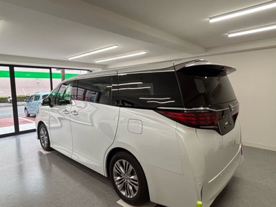 2023 Toyota ALPHARD photo 2