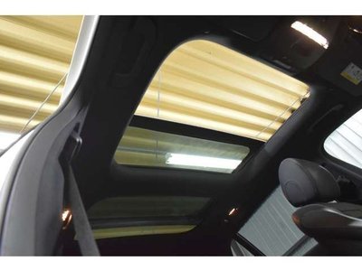 MERCEDES-BENZ E-CLASS - 4