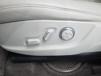 2023 Genesis GV80 thumbnail 34
