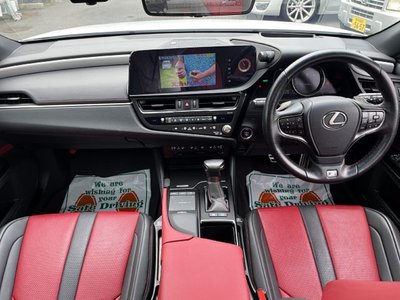 صورة 3 لـ 2022 Lexus ES
