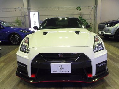 NISSAN GT-R - 8