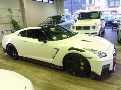 NISSAN GT-R - 10