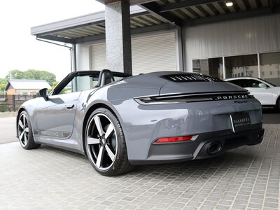 PORSCHE 911 CABRIOLET - 2