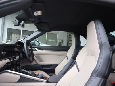 PORSCHE 911 CABRIOLET - 6