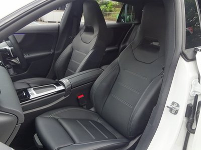 MERCEDES-BENZ CLA - 10