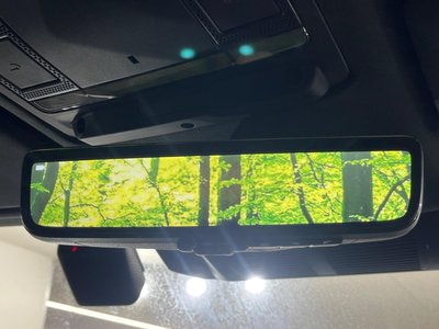 LAND ROVER DEFENDER - 4