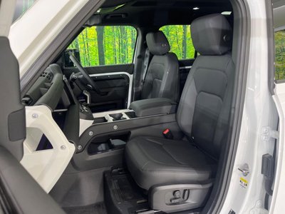 LAND ROVER DEFENDER - 10