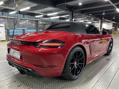 PORSCHE 718 - 5