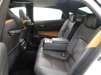 TOYOTA CROWN CROSSOVER - 10