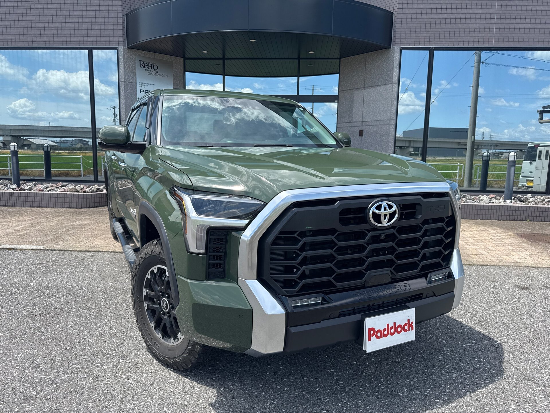 TOYOTA TUNDRA - View 1