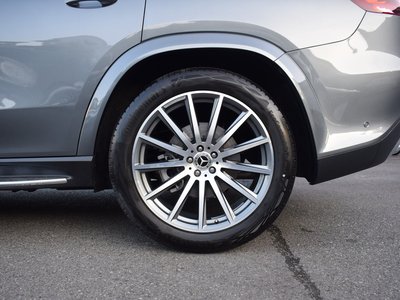 2026 Mercedes-BENZ GLS — миниатюра 17