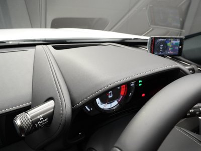 صورة مصغرة 76 لـ 2021 Lexus LC