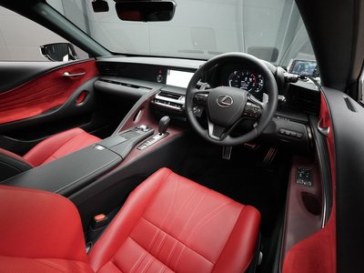 صورة مصغرة 16 لـ 2021 Lexus LC