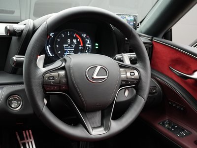 صورة مصغرة 77 لـ 2021 Lexus LC