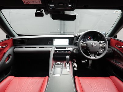 2021 Lexus LC — фото 5
