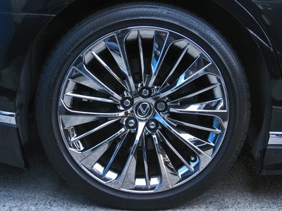 2018 Lexus LS — миниатюра 13