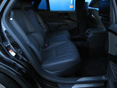 2018 Lexus LS — миниатюра 72