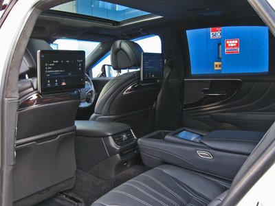 2018 Lexus LS — миниатюра 52