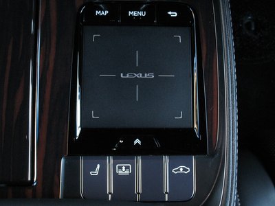2018 Lexus LS — миниатюра 33