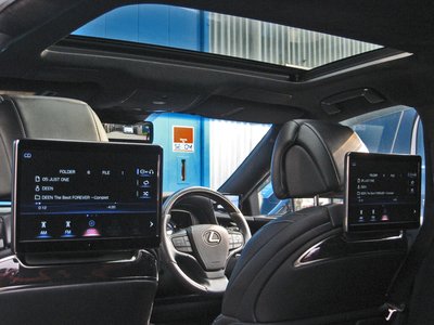 2018 Lexus LS — миниатюра 50