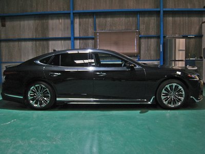 صورة 10 لـ 2018 Lexus LS