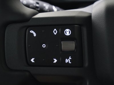 2025 LAND Rover DEFENDER 缩略图 24