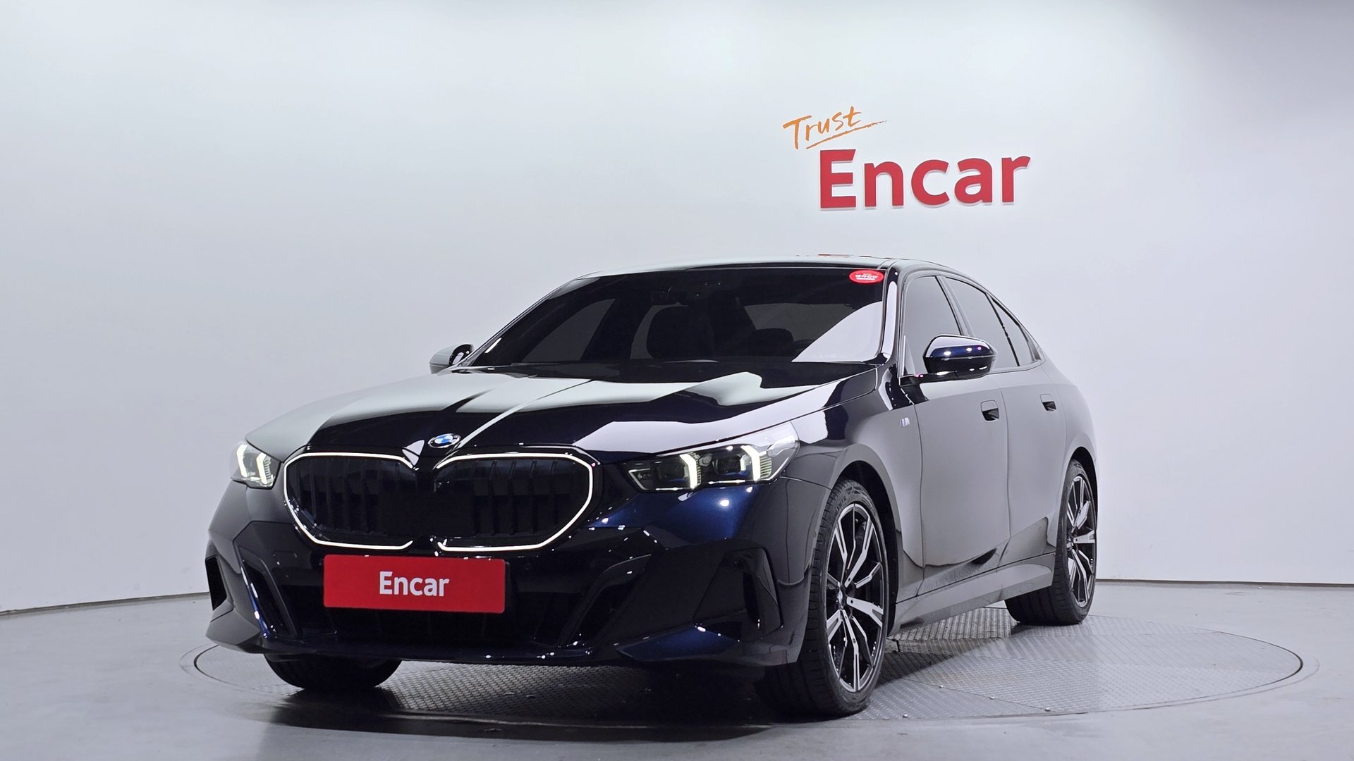 BMW 5 SERIES - View 1