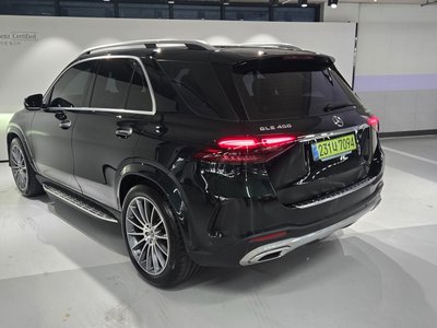 2025 Mercedes-BENZ GLE 照片 2