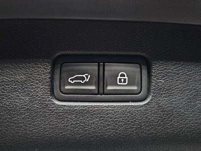 2021 Genesis GV80 thumbnail 32