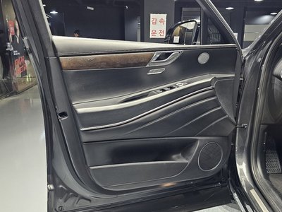 2021 Genesis GV80 thumbnail 14