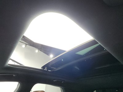 2021 Genesis GV70 thumbnail 18