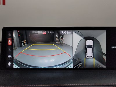 2021 Genesis GV70 thumbnail 15
