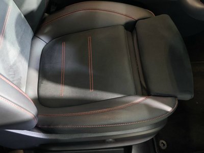 MERCEDES-BENZ GLA - 10