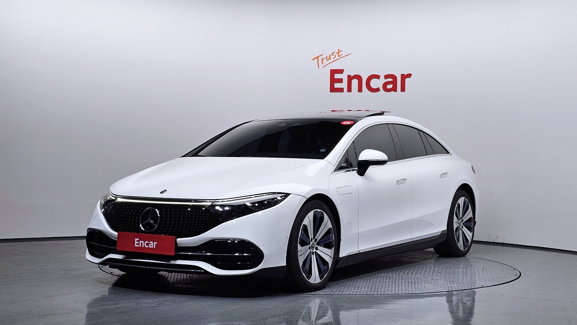 MERCEDES-BENZ EQS - View 1